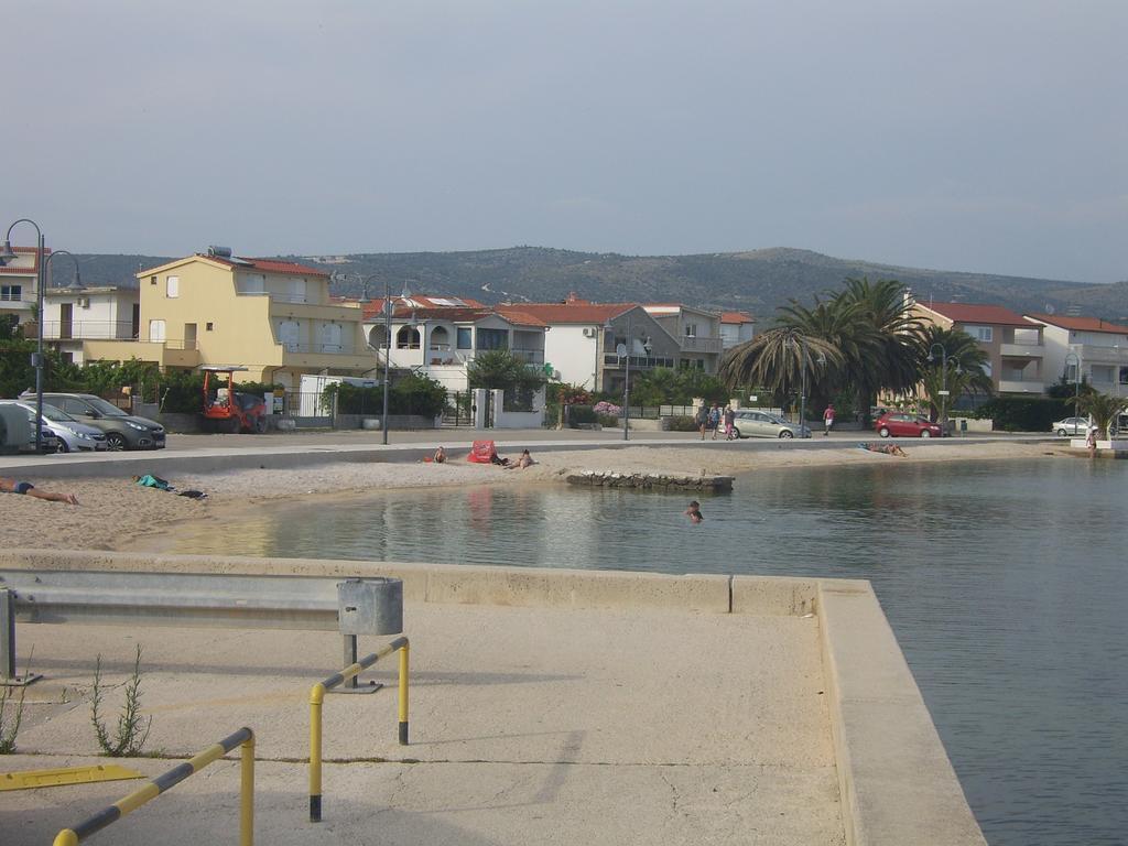 Apartments Villa Erik โรกอซนิซา ภายนอก รูปภาพ