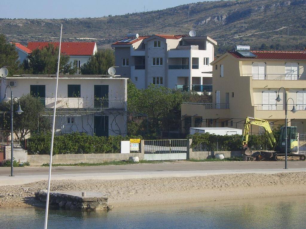 Apartments Villa Erik โรกอซนิซา ภายนอก รูปภาพ
