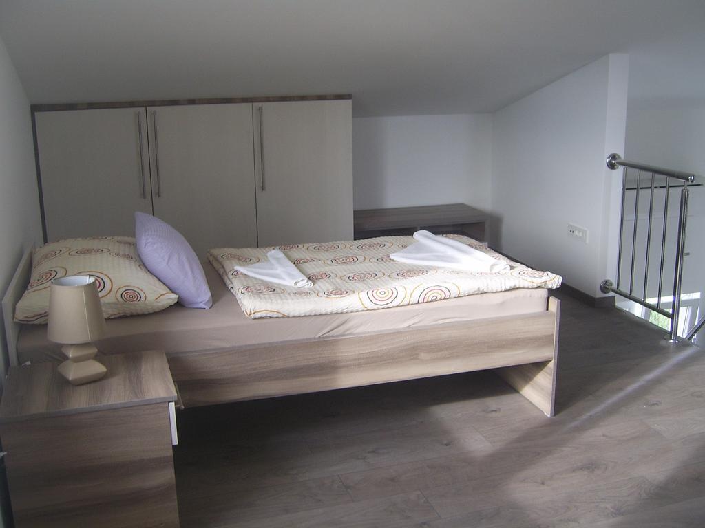 Apartments Villa Erik โรกอซนิซา ห้อง รูปภาพ