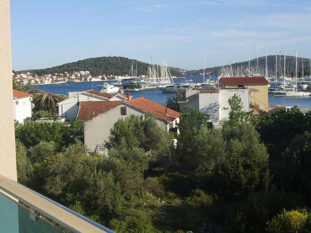 Apartments Villa Erik โรกอซนิซา ห้อง รูปภาพ